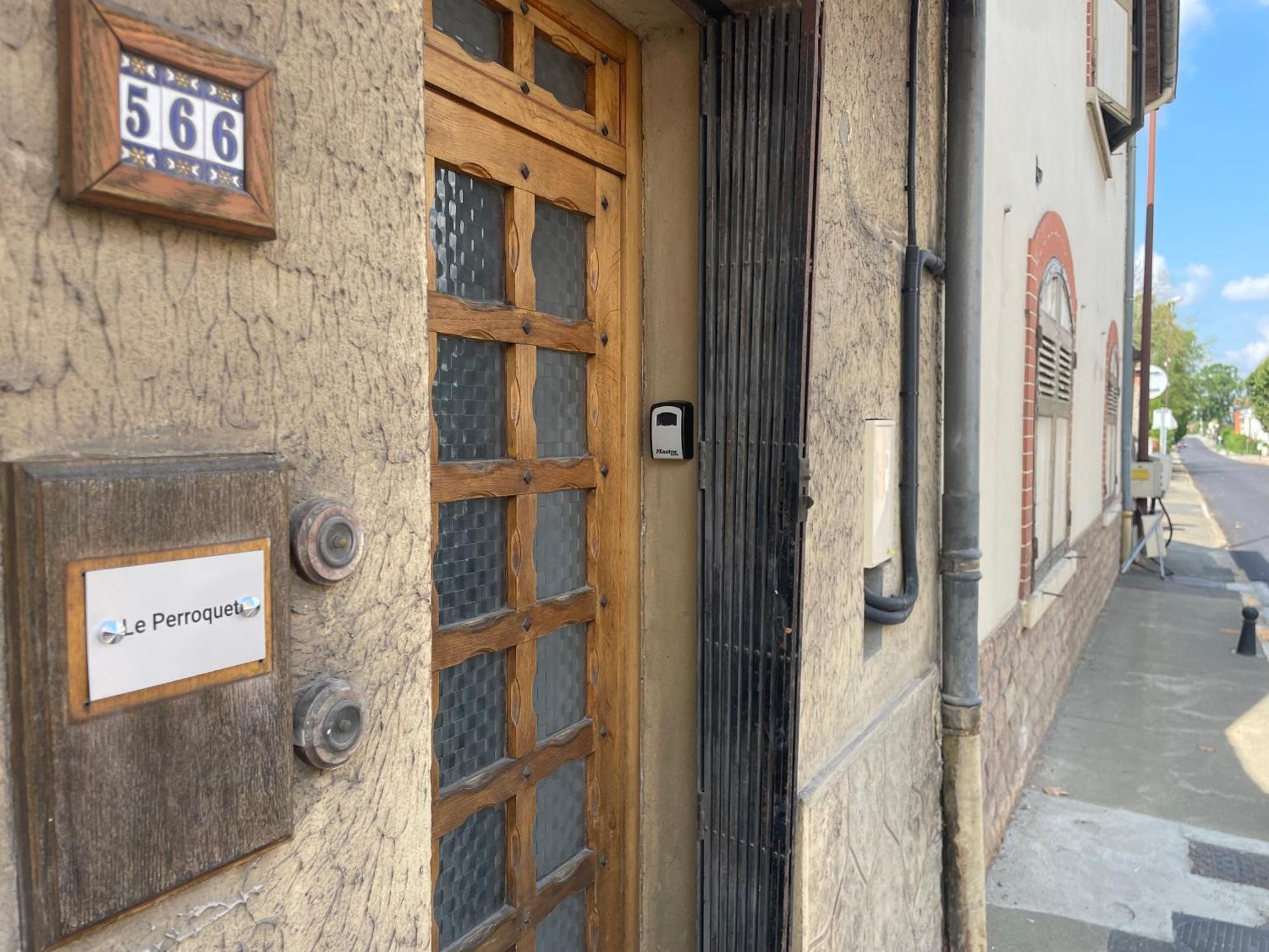 Apartament Le Perroquet Villars-les-Dombes Zewnętrze zdjęcie